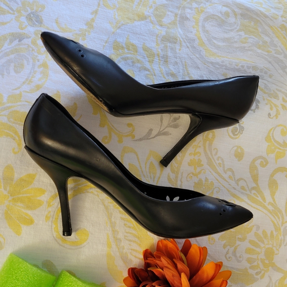 Authentic Louis Vuitton Heel Shoes - Picture 6 of 16